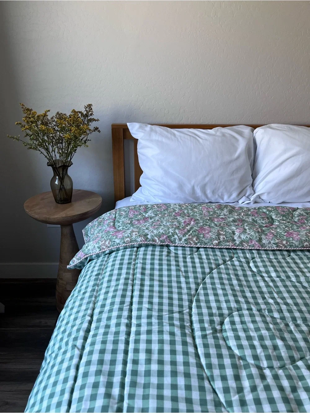 Vintage Westpoint Steven's Reversible Gingham & Floral Twin size Comforter